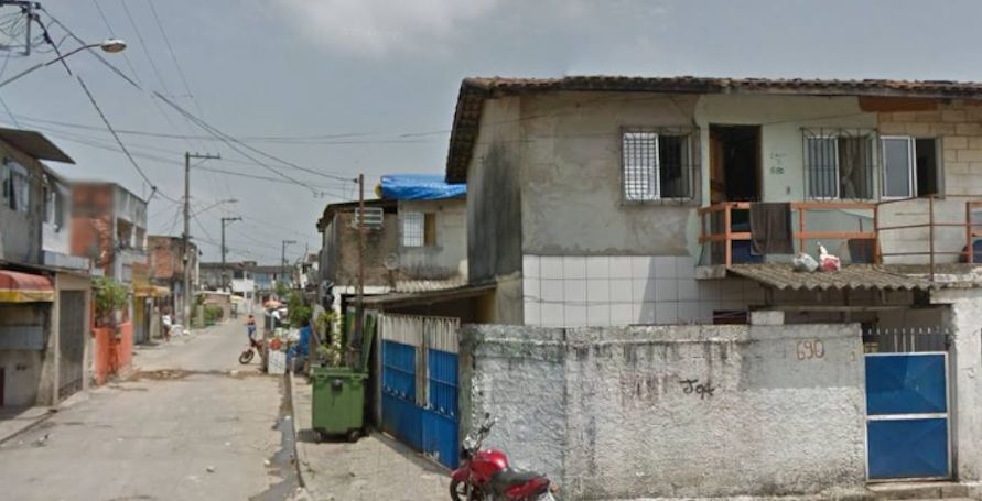 Incêndio em Santos deixa quatro pessoas feridas e ao menos 124 desalojadas