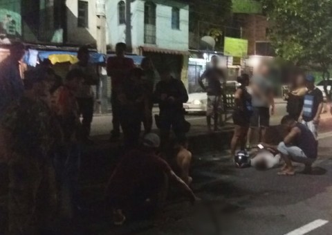 Motocicletas se chocam e deixam três pessoas feridas em Manaus