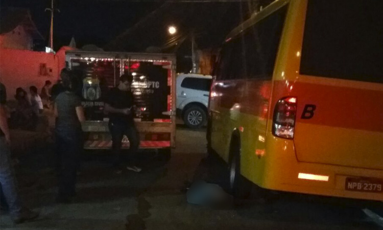 Homem é executado a tiros durante madrugada em Manaus