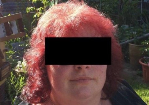 Mulher que guardava corpos de bebês mortos em congelador choca país