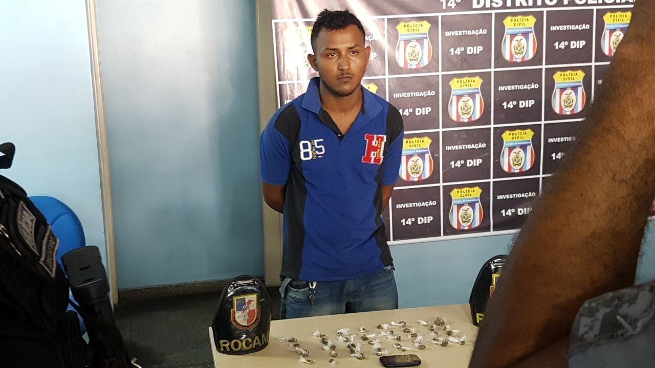 Foragido é preso com drogas e anotações do tráfico em Manaus