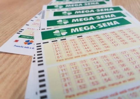 Mega-Sena: 24 pessoas acertam quina e vão faturar R$ 69 mil
