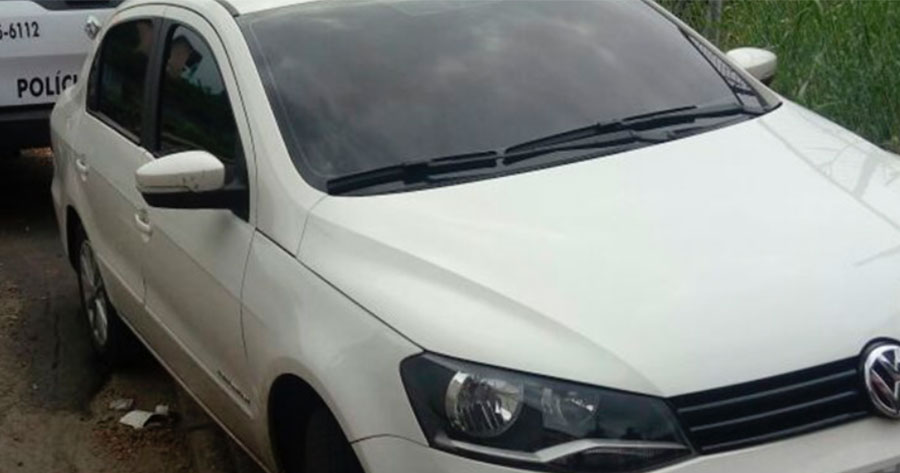 Amarrado, motorista da Uber pula de carro para fugir de assaltantes em Manaus