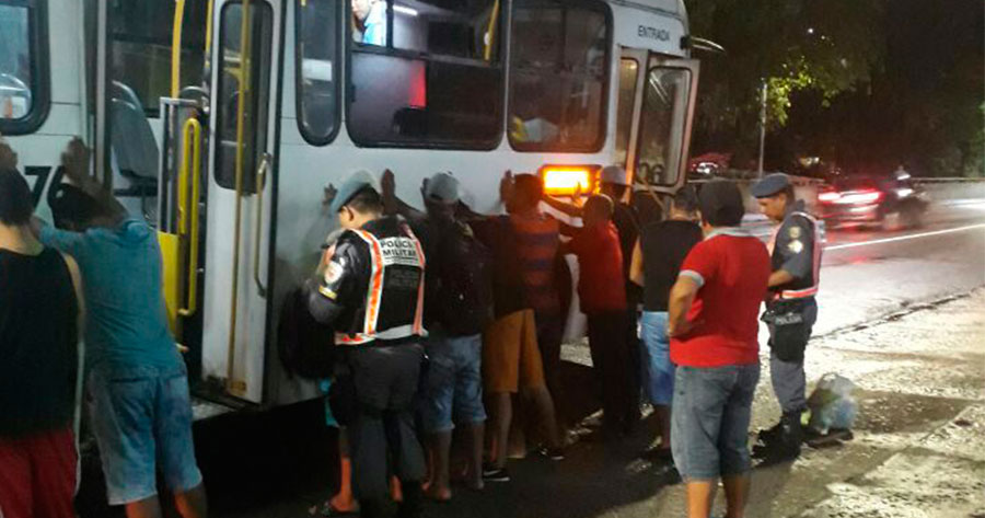 27 pessoas são presas e quatro menores apreendidos durante operação em Manaus