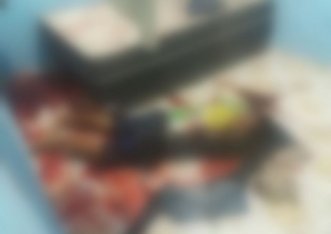 Filho encontra pai morto a facadas dentro de quarto em Manaus