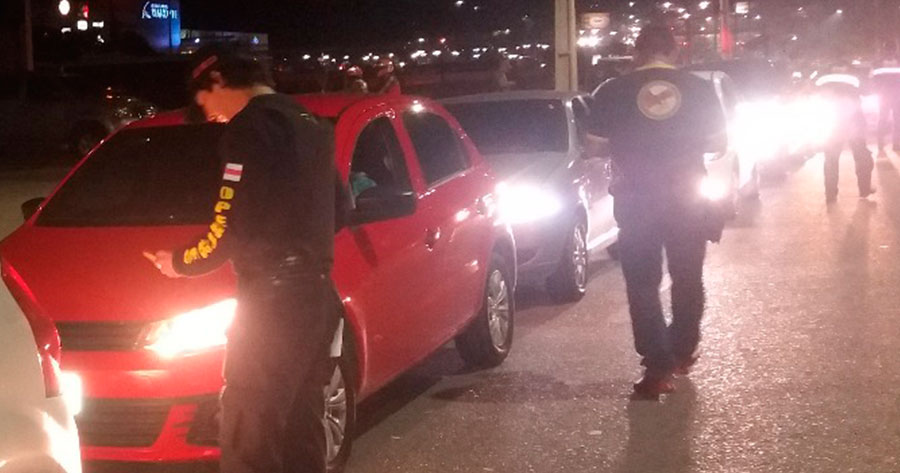 Detran faz blitz em lojas de conveniência e flagra mais de 20 motoristas bêbados