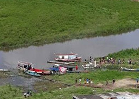 Suspeito desaparece em igarapé durante troca de tiros com polícia em Manaus