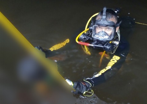 Carregador despenca de balsa e morre afogado em porto de Manaus