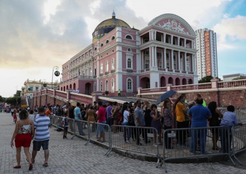 Teatro Amazonas abrirá para visitação todos os dias