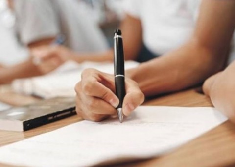 Governo extingue 60 mil cargos vagos ou que dependeriam de concurso