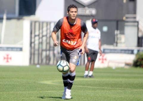 Após deixar o Vasco, Anderson Martins acerta com São Paulo