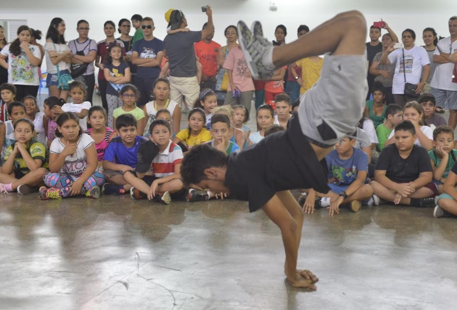 Colônia de Férias da Sejel tem capoeira e hip hop para crianças e adolescentes