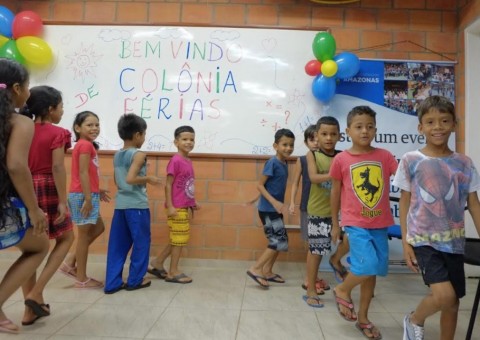 Colônia de Férias do Prosamim tem visita ao zoológico do CIGS