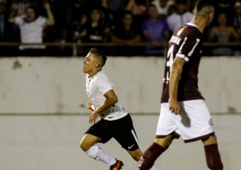 Corinthians arranca empate no fim e avança em primeiro no grupo da Copa São Paulo