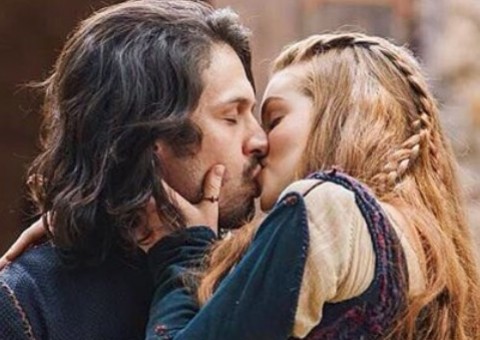 Protagonista de Deus Salve o Rei fala sobre ter sido promovido após briga de ator