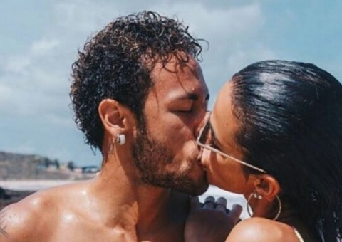Neymar volta a se declarar para Bruna Marquezine e fala sobre saudade