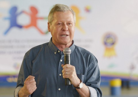 Prefeito de Manaus recebe reconhecimento da ONU por acolhimento a indígenas venezuelanos