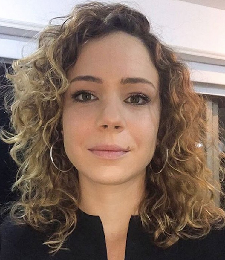  Leandra Leal muda detalhe discreto no rosto e fãs questionam: 'é você?'