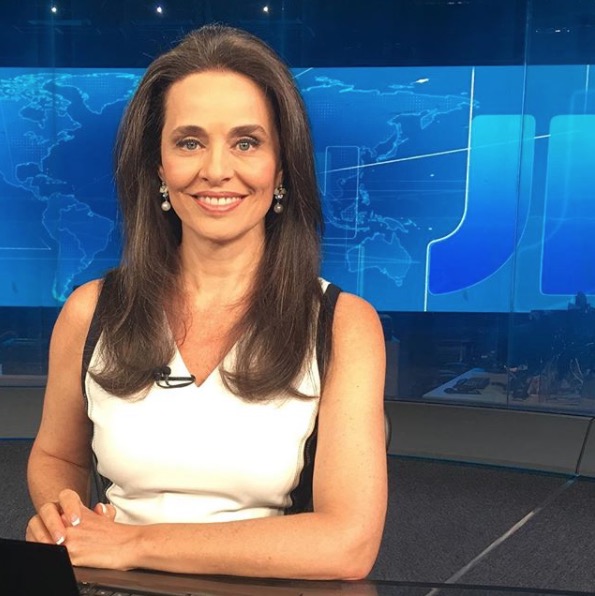 Jornalista Carla Vilhena anuncia saída da Globo após 34 anos