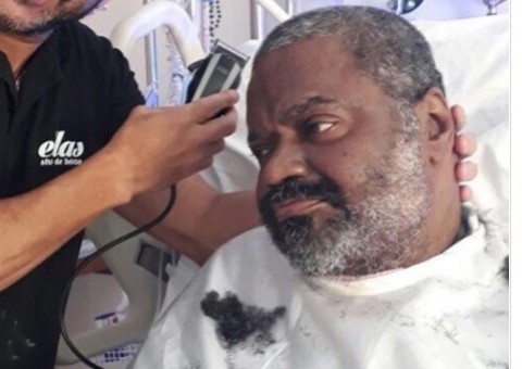  Filho de Arlindo Cruz divulga primeira foto de cantor em hospital após AVC