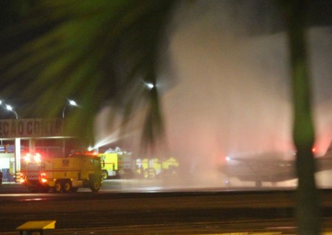 Corpo de amazonense morto na Venezuela chega a Manaus para últimas homenagens