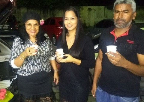 Jovem manauara comemora aniversário distribuindo sopa no Hospital João Lúcio