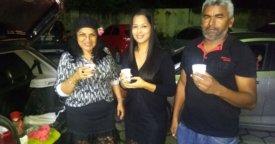 Jovem manauara comemora aniversário distribuindo sopa no Hospital João Lúcio