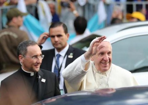 Ataques a igrejas marcam chegada do Papa Francisco ao Chile