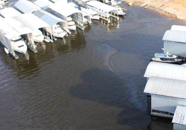 Ipaam intensifica fiscalização em marinas no rio Tarumã-Açu após vazamento de óleo
