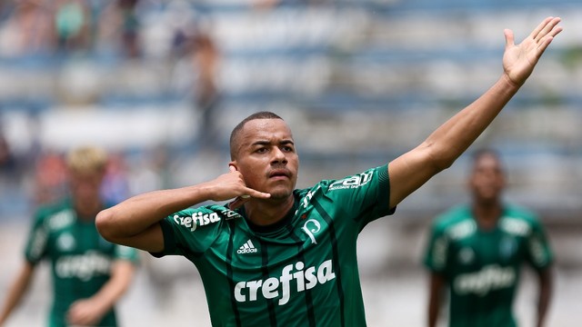 Palmeiras vence Vasco com jogada de Papagaio