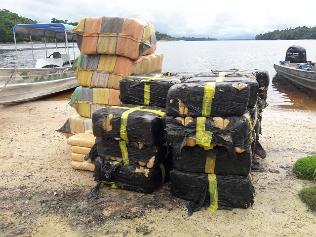 Exército apreende mais de 400kg de maconha skunk no Amazonas