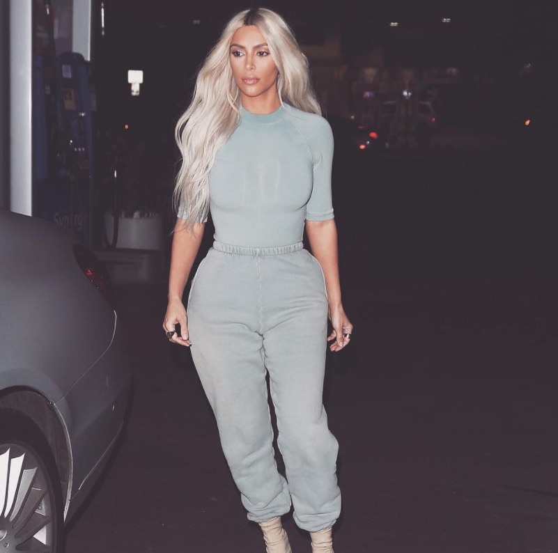 Após oferta milionária, Kim Kardashian rejeita vender fotos da filha recém-nascida: ‘imoral’