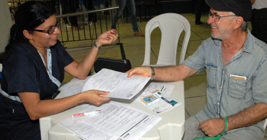 Ação promove entrega de medicamentos gratuitos e testes rápidos de HIV em Manaus