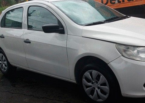 Homens tentam comprar placa e Detran descobre verdade sobre carro