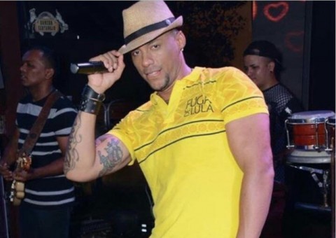 Jardel Santos agita palco do V8 bar nesta quinta-feira