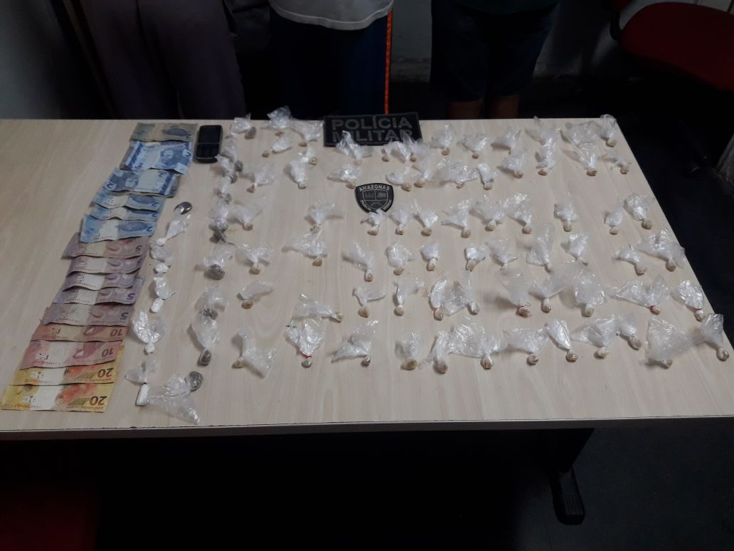 Homem é preso com saco de drogas ao lado de igreja evangélica em Manaus