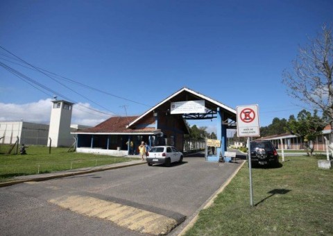 Presídio para onde Cabral foi transferido também tem suas regalias 