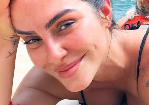 Cleo Pires posa completamente nua: 'simplesmente deliciosa'