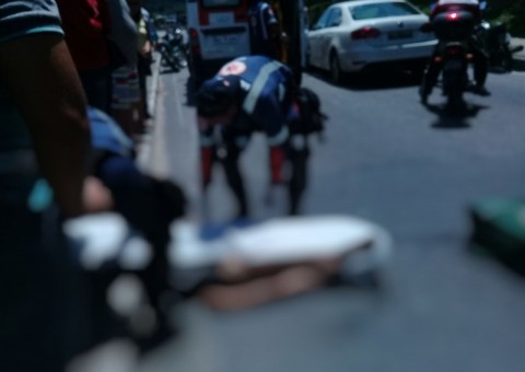 Motociclista morre ao ser arremessado de viaduto em Manaus