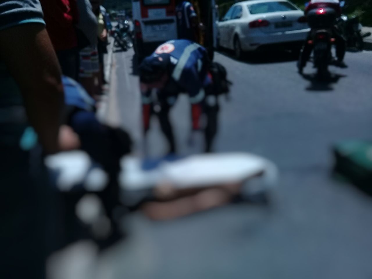 Motociclista morre ao ser arremessado de viaduto em Manaus