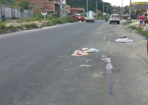 Criança morre ao ser arremessada por carro ao atravessar rua em Manaus