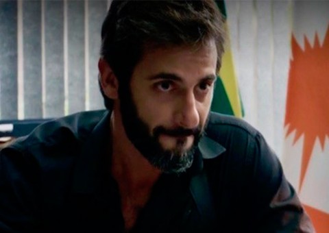 O Outro Lado do Paraíso: Vinícius tem segredo obscuro revelado por Clara