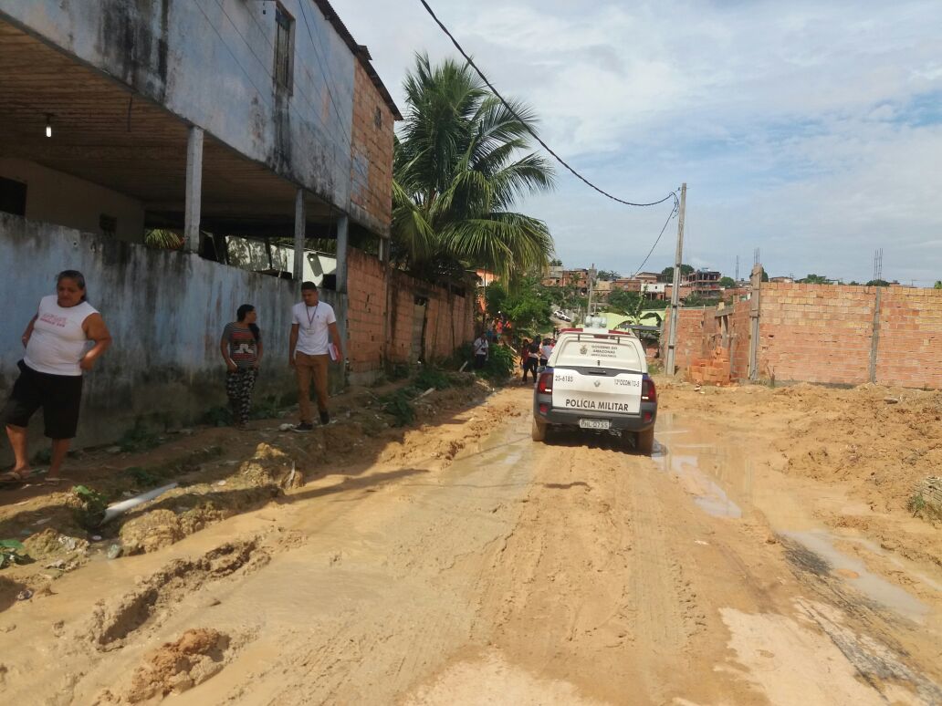 Em plena luz do dia, homem é executado a tiros em Manaus