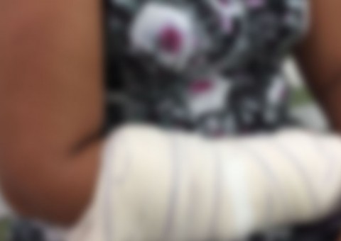 Mulher agride suposta amante de marido em feira de Manaus