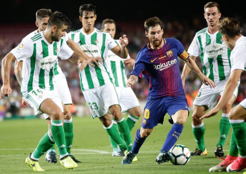 Messi dá show em partida e Barcelona vence de goleada