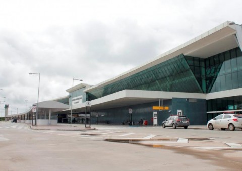 Ex-funcionário furta loja de aeroporto para pagar dívida em Manaus