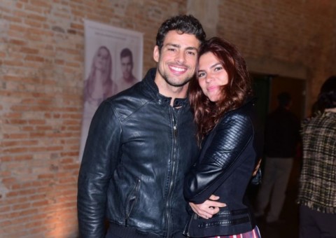 Mariana Goldfarb deixa de seguir Cauã Reymond após término conturbado