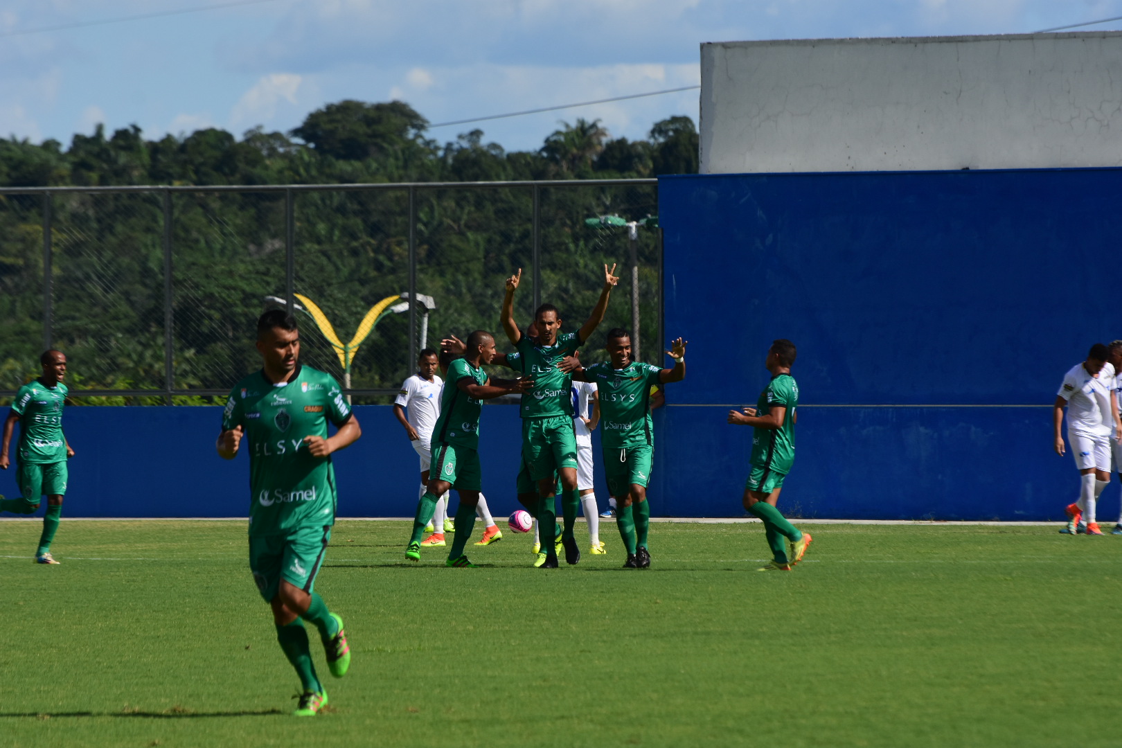 Manaus FC e Penarol estreiam com vitória no Barezão 2018