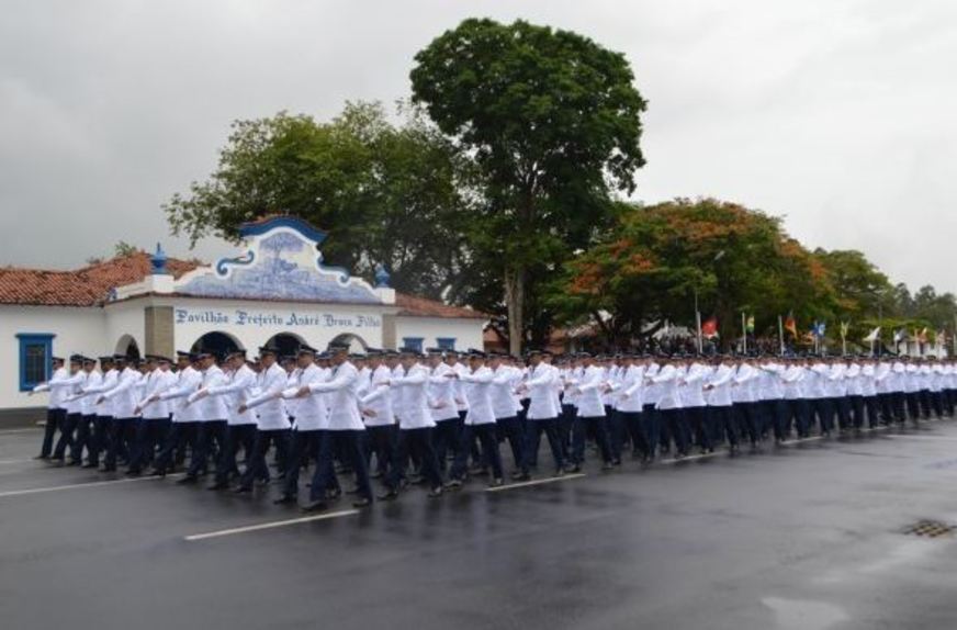 Aeronáutica abre inscrições para concurso com 183 vagas