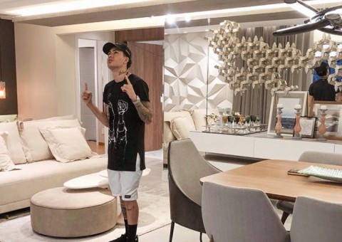 MC Kevinho compra primeira mansão e agradece na web